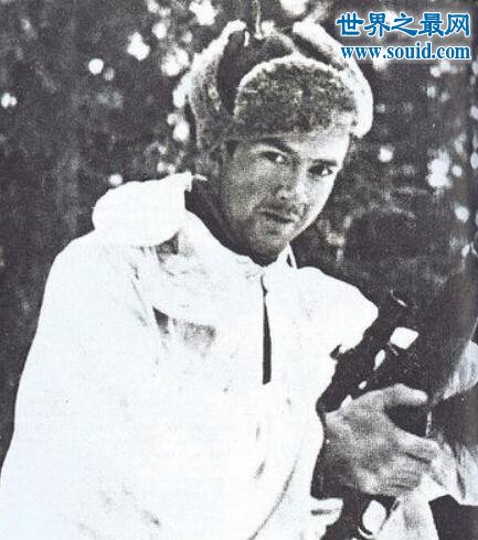 世界十大狙击手，柳德米拉颜值最高的狙击女王(www.uuziyuan.com)