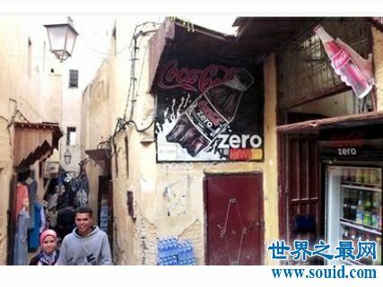 世界上10位最小的妈妈，年轻的让人怀疑人生。(www.uuziyuan.com)