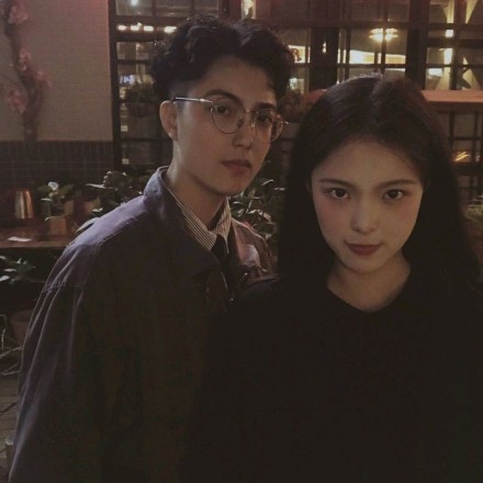 ����������һ����_���ߺ�ǽ�Ͻ���