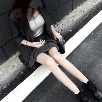 ����һ���������� �ڰ׳���������