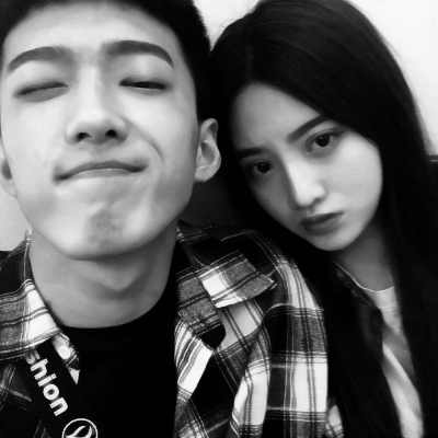 �ҿ���һ����ʿ_ů�н�ë����ͷ��