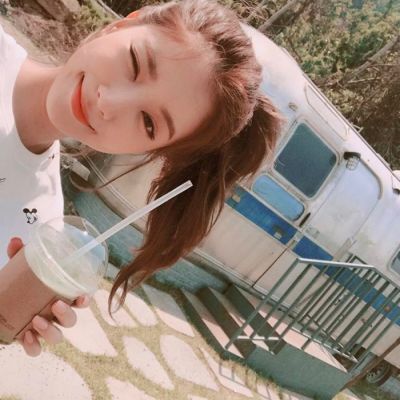 �����Ļ������_��ɫ��������ͷ��