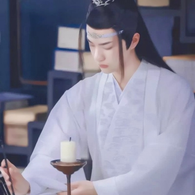 �Ͻ��Ǿ�����_����װ�Ʒ羰ͷ��