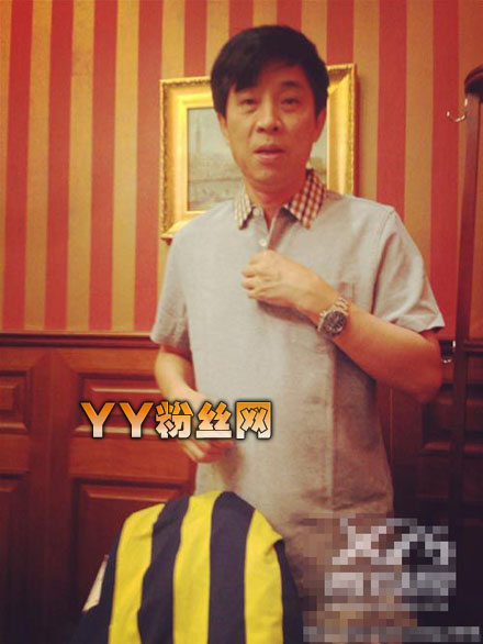 薛之谦妈妈怎么死的去世时间 薛之谦妈妈生前照片