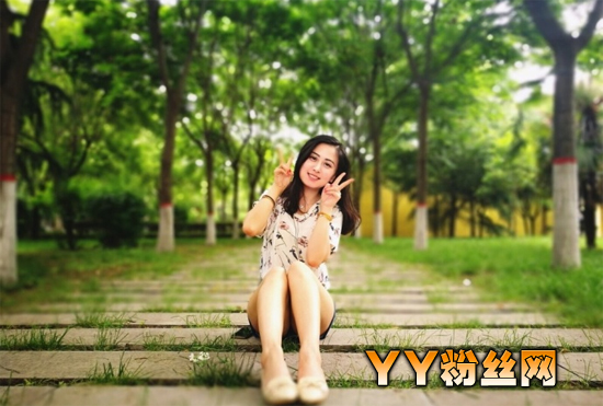 诗词美女刘倚含靓丽私照尽显女神范 一站到底刘倚含个人资料