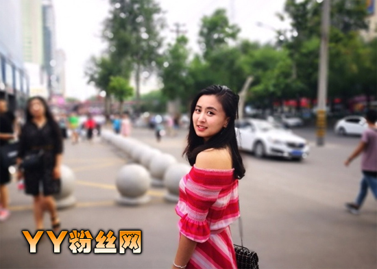 诗词美女刘倚含靓丽私照尽显女神范 一站到底刘倚含个人资料