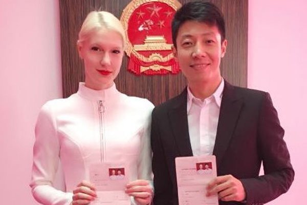撒贝宁新婚妻子被曝是二婚 疑似李白结婚照曝光身份作假？