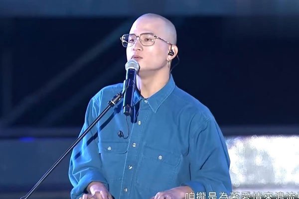 ���ӵ��ֶ�����������˭ ���ӻ�ͷ�ŶӸ��ϵ�������ʲô