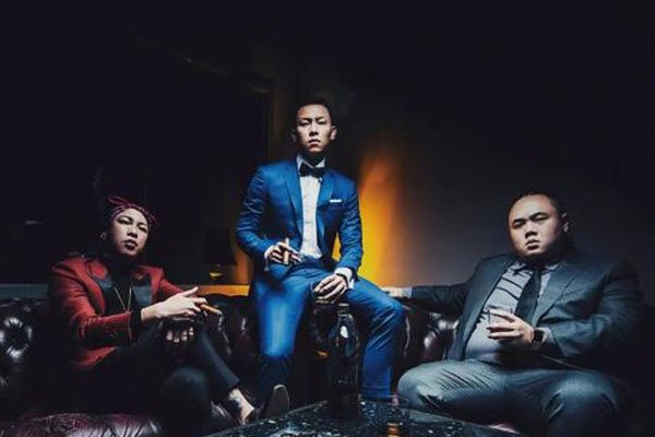 ���ӵ��ֶ�����������˭ ���ӻ�ͷ�ŶӸ��ϵ�������ʲô