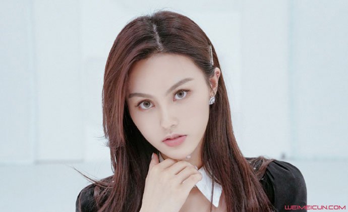 青春有你2邹思扬资料 被指撞脸昆凌的邹思扬是混血儿吗