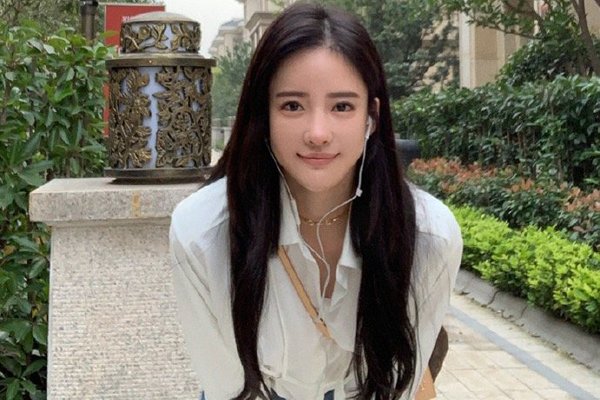 ���Ͽ���ǰ������ ��ǰ��ɬƯ�����ڸ�����Ư��ȴ������