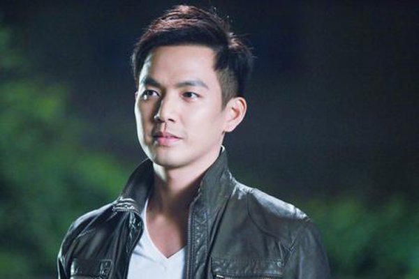 钟汉良和他老婆的感情好吗? 日久生情感情怎么会不好但也好不成偶像剧