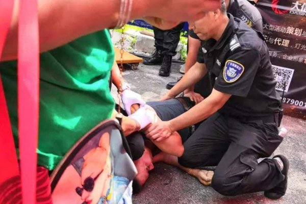 任达华中山被刺 凶手没仇伤没事不追究责任