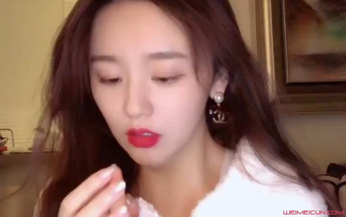 �����ϸ������� ���Ƕ��������ֳ�Ϊһ��������Ա