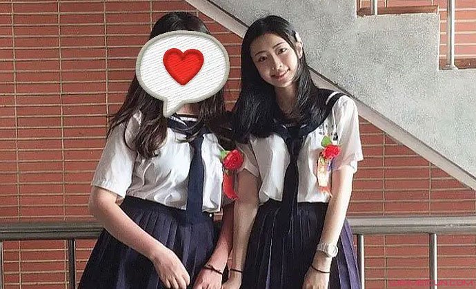 ���������ĸ����е� �μ�����2����Ϊ����ֻ��һ����ͷ