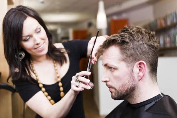 ������ʦ��ʲô�� �ǵ�ͷ�������ҡ�������