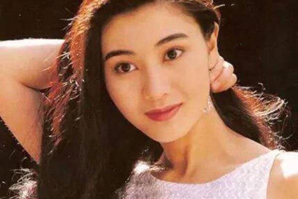 许晋亨的个人资料 妻子再度出山他的经济实力成谜